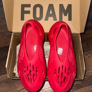 Adidas Yeezy foam Runner size 8